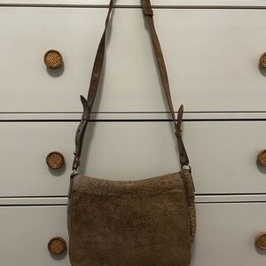 Elegant Tan Leather Shoulder Bag